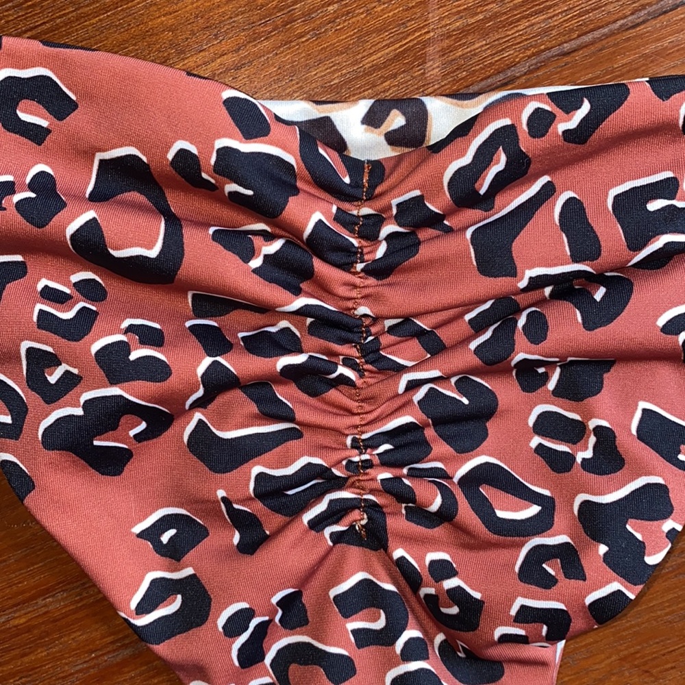 Beach Riot New Reversible Bikini Bottom - Picture 4 of 8